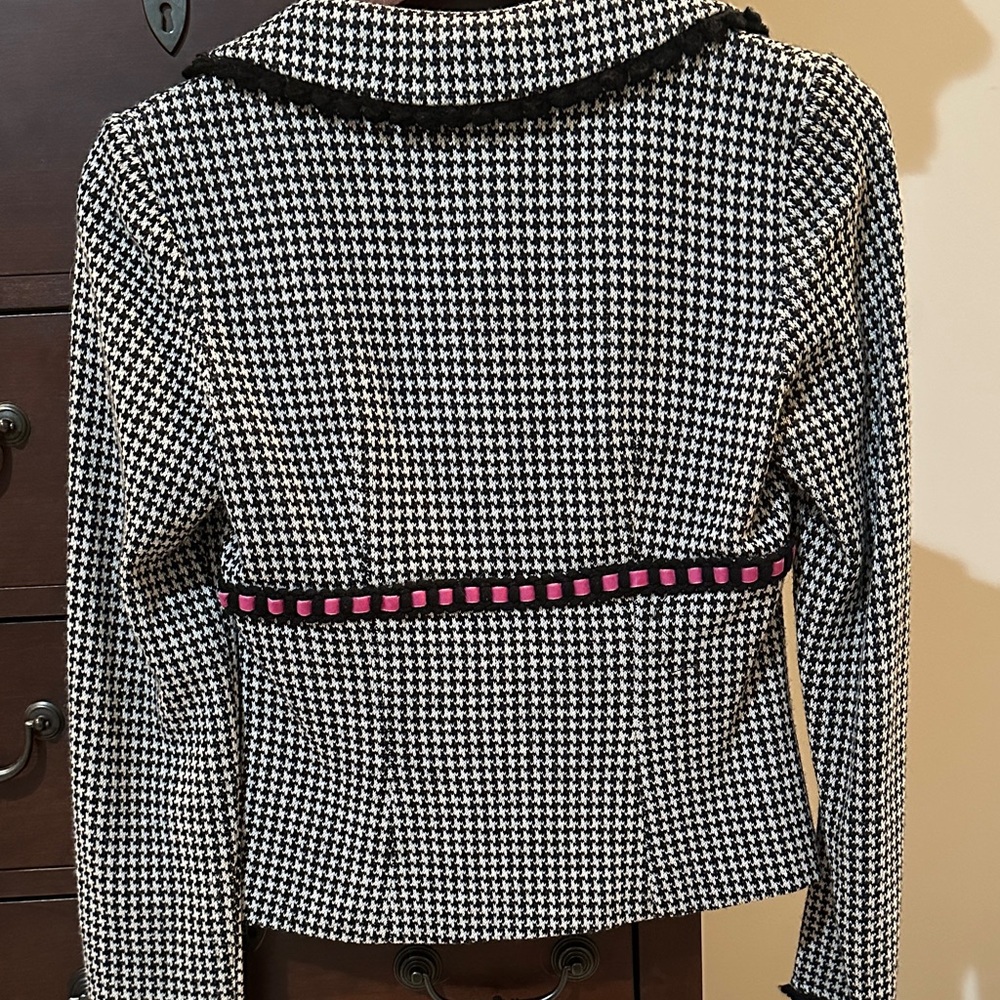 Nanette Lepore Black and White Houndstooth Blazer with Pink Accents - Picture 4 of 4